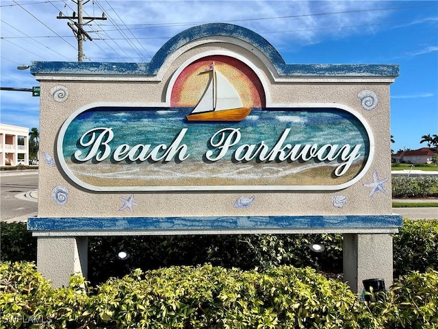 view of community / neighborhood sign