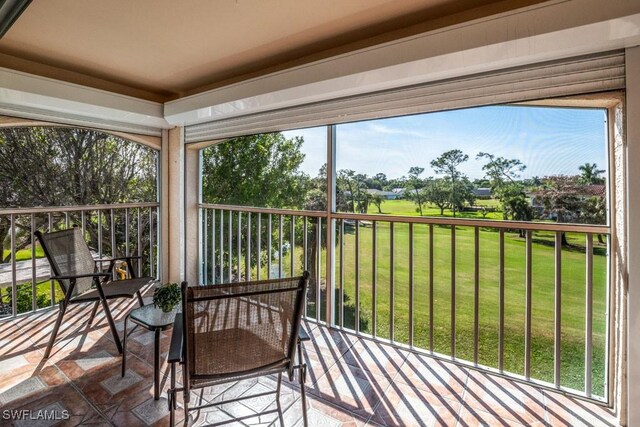 view of sunroom / solarium