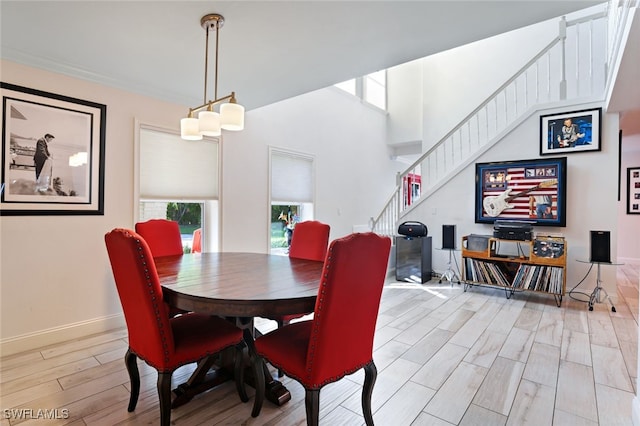 dining area featuring ornamental molding