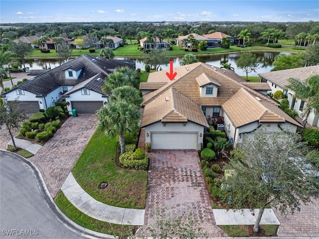 bird's eye view featuring a water view