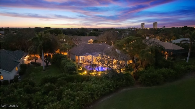 view of aerial view at dusk