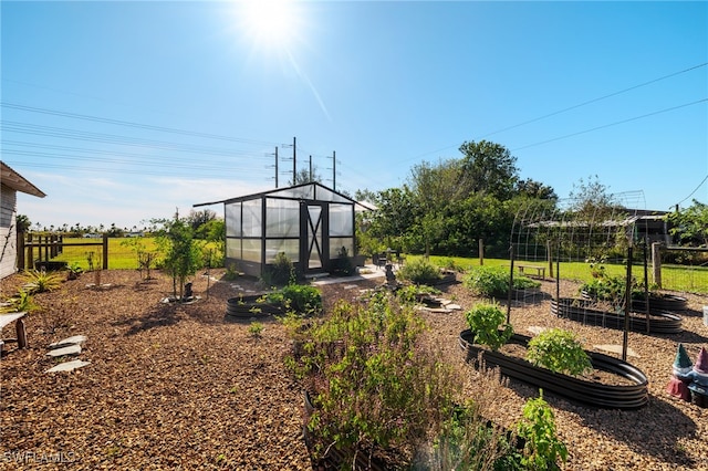 view of yard with an outdoor structure