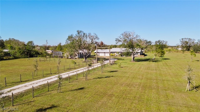 view of yard featuring a rural view