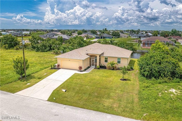 view of front facade featuring a front lawn and a garage