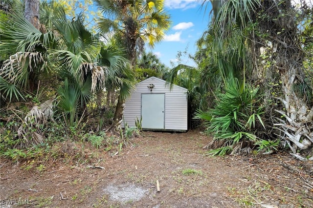 view of outbuilding