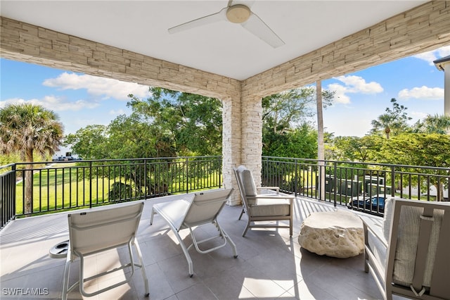 balcony with ceiling fan