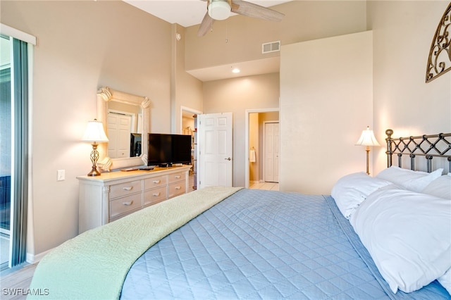 bedroom featuring ceiling fan