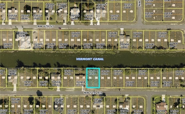 Listing photo 2 for 417 NW 5th Ter, Cape Coral FL 33993