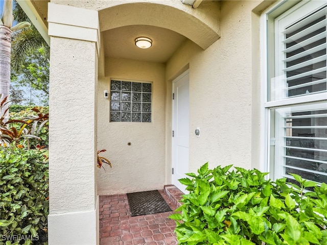 view of entrance to property