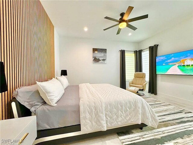 bedroom with ceiling fan