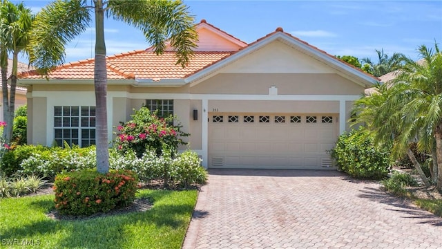 view of front of home featuring a garage