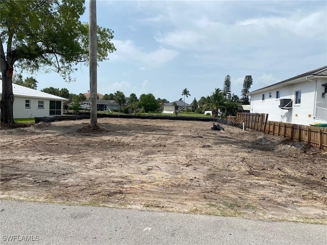 483 Oak Ave, Naples, FL 34108