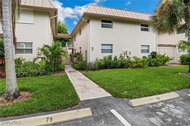 exterior space featuring a yard