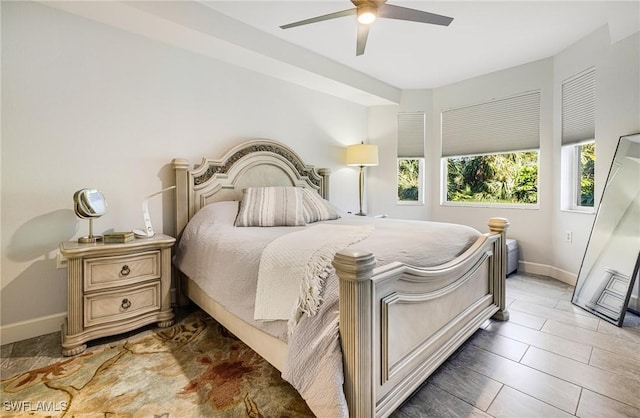 bedroom with ceiling fan