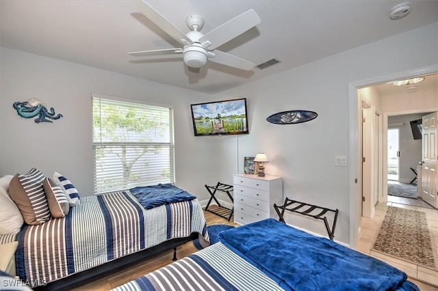 bedroom featuring ceiling fan