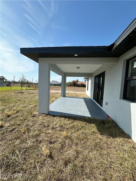 view of yard with a patio