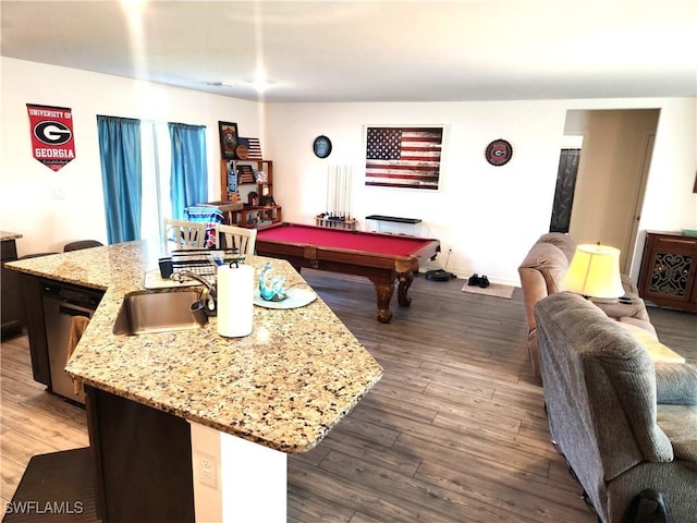 rec room featuring sink, dark wood-type flooring, and pool table