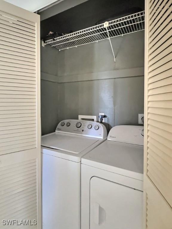 laundry area featuring washer and clothes dryer