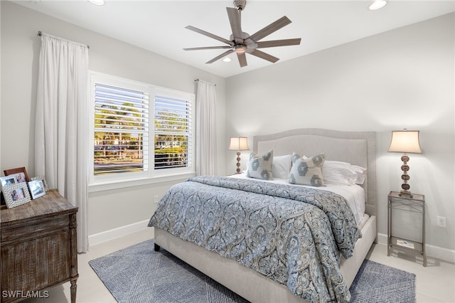 bedroom featuring ceiling fan