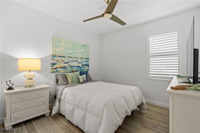 bedroom with ceiling fan