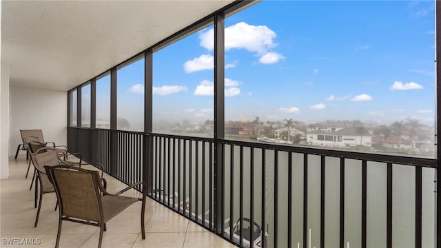 unfurnished sunroom with a healthy amount of sunlight