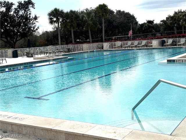 view of swimming pool