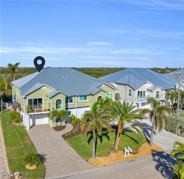 view of front of property with a front lawn