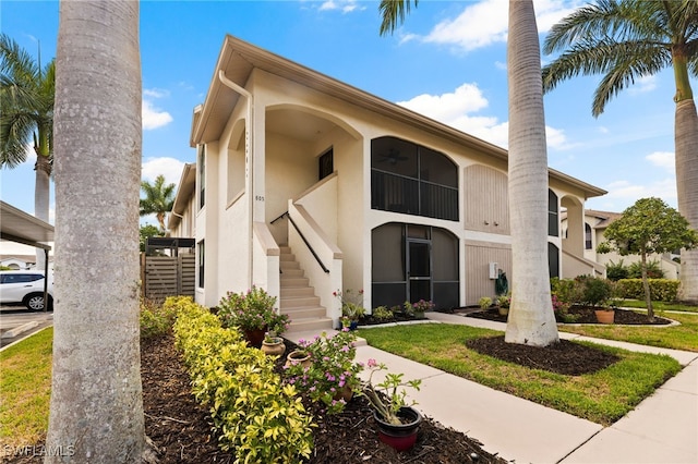 view of front of property