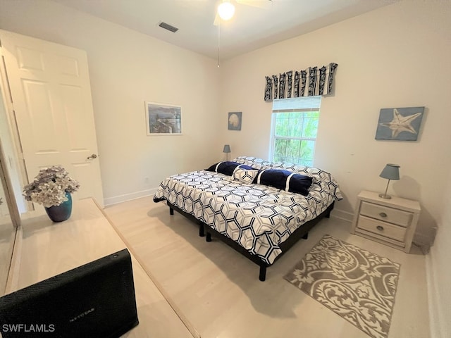 bedroom featuring ceiling fan