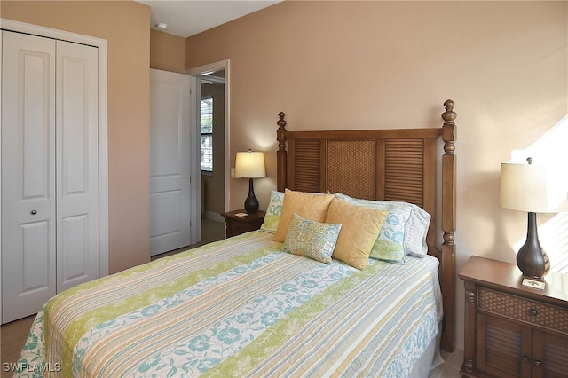 bedroom featuring a closet