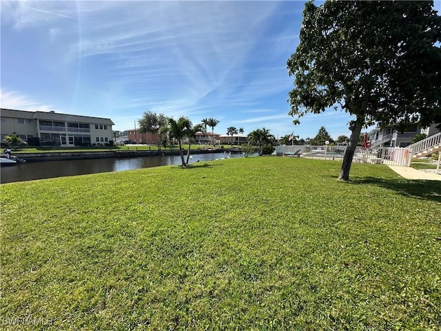 view of yard featuring a water view