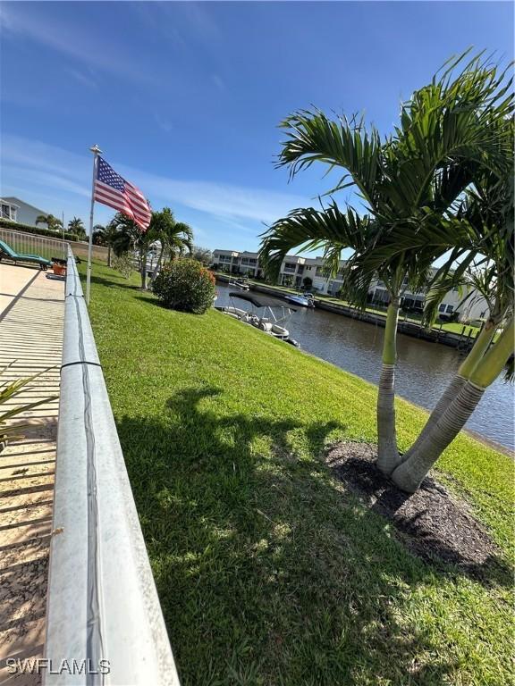 view of yard featuring a water view