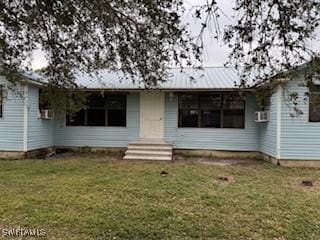 view of front of house with a front yard