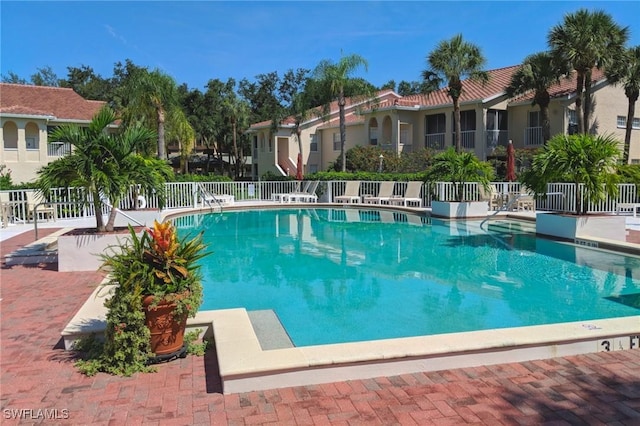 view of swimming pool