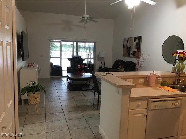 421/423 SW 3rd Ct, Cape Coral, FL 33991 - photo 2