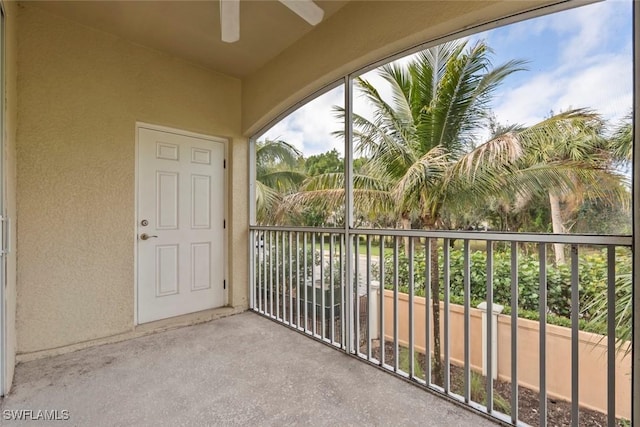 balcony featuring ceiling fan