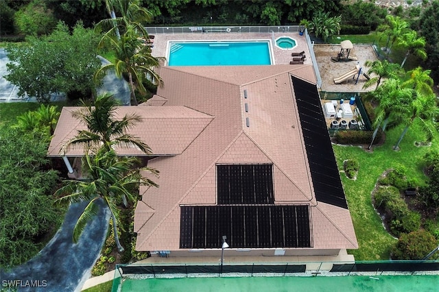 view of swimming pool