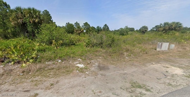 Listing photo 3 for 1904 W 11th St, Lehigh Acres FL 33972