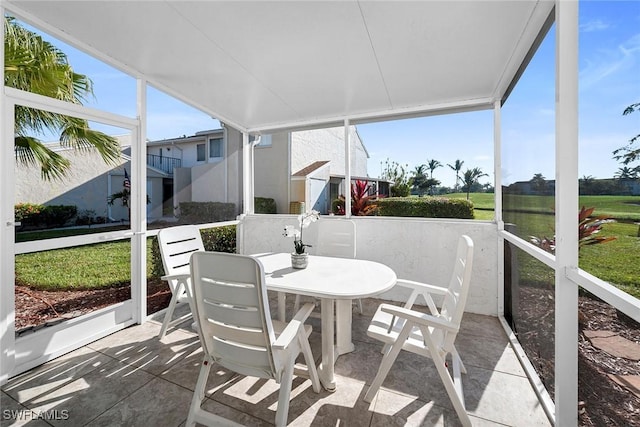 view of sunroom / solarium