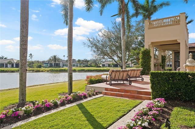 view of yard with a water view