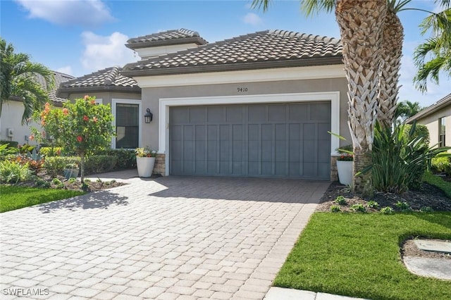 view of front of home featuring a garage