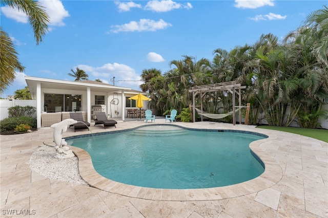 view of pool featuring an outdoor hangout area, a patio, and a pergola