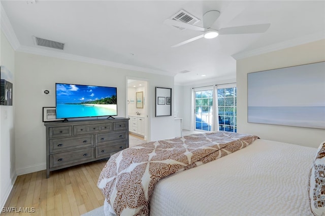 bedroom with connected bathroom, light hardwood / wood-style flooring, ceiling fan, and ornamental molding