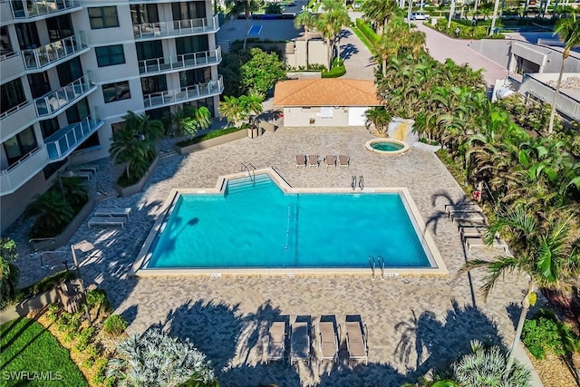 view of swimming pool