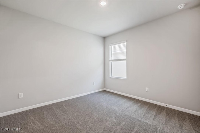 view of carpeted spare room