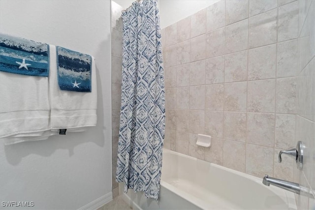 bathroom featuring shower / tub combo