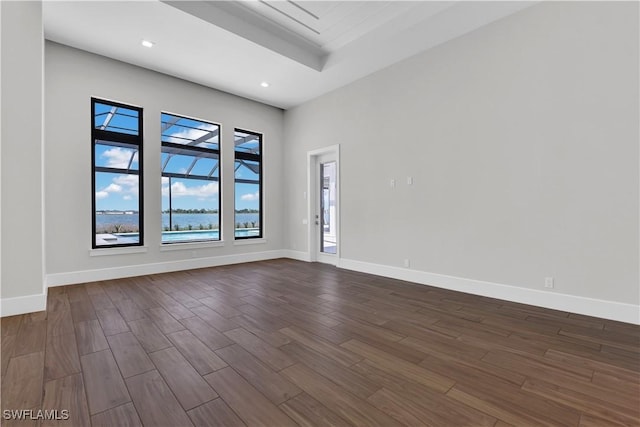 empty room with a towering ceiling