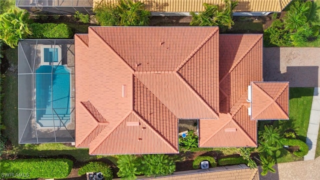 7759 Martino Cir, Naples, FL 34112 - aerial view of property and surrounding area featuring a pool area