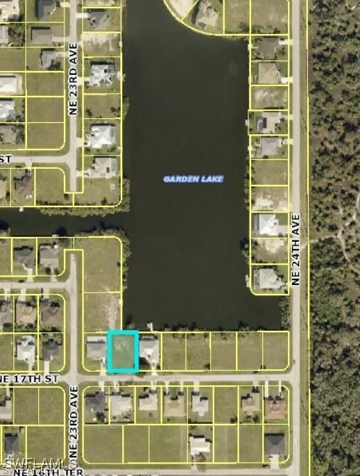 Listing photo 3 for 2305 NE 17th St, Cape Coral FL 33909