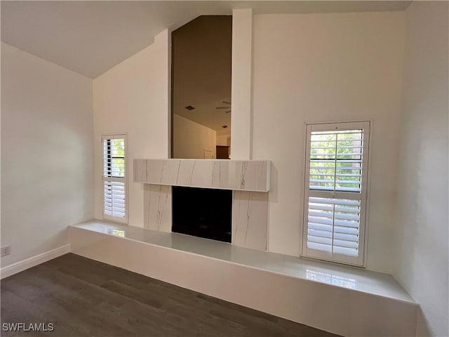 details featuring hardwood / wood-style floors